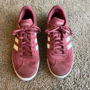 Women’s Adidas VL Court 2.0 • Size 9.5